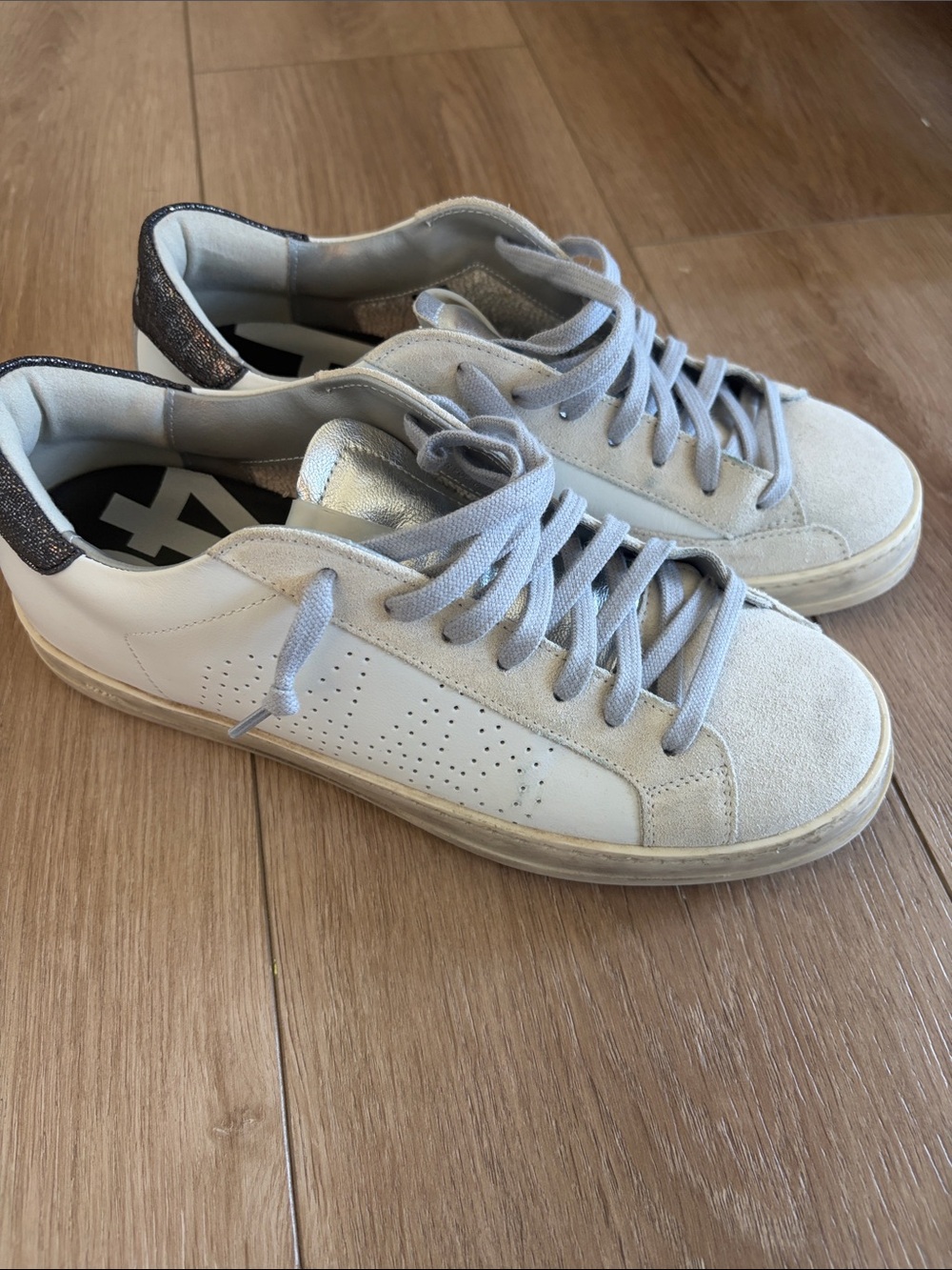 P448 Sneakers size 40